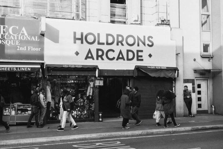 Holdrons Arcade - Velocity Press